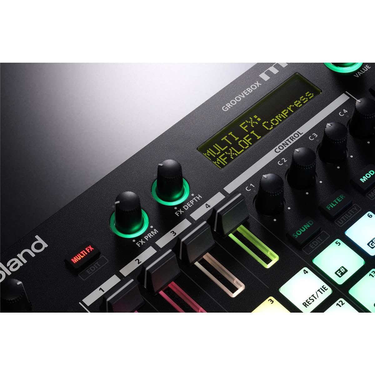 Roland MC-101 AIRA DJ Groovebox - Estudio de producción de bolsillo