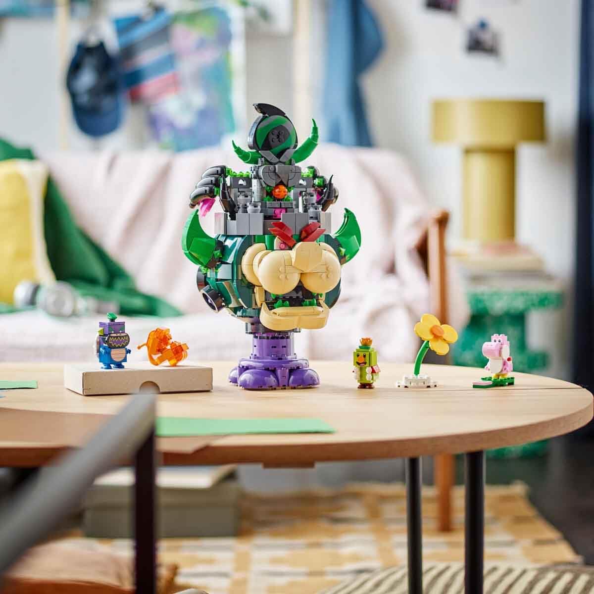 LEGO Super Mario Príncipe Florian y Bowser Castillo - Juego Interactivo con 4 Figuras Inc. Yoshi Rosa y Base para Jugar y Exponer - Regalo Gamer para Niños y Niñas de 9+ Años 72042