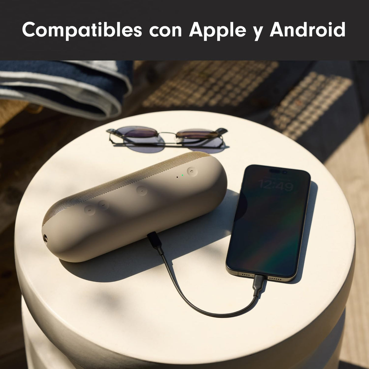 Beats Pill - Altavoz Bluetooth inalámbrico y Cargador portátil Mediante USB-C, hasta 24 Horas de autonomía, Resistencia al Agua IP67, Compatible con Apple y Android, micrófono Integrado – Champán