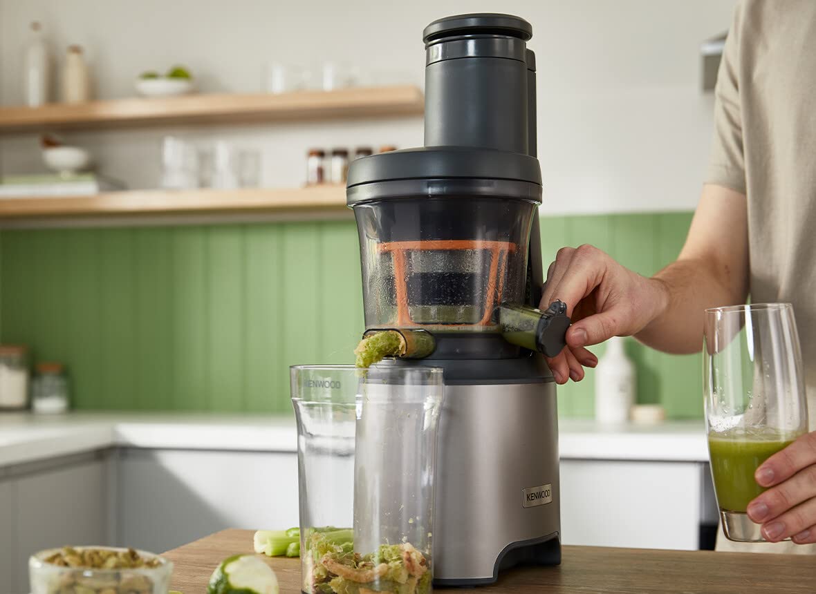 Kenwood PureJuice Pro JMP85.000SI, Extractor Zumo Verduras y Frutas con Recipiente para Pulpa y Jarra para Zumo, Tubo de Alimentación XL, Tapa Antigoteo, 230W, Plata