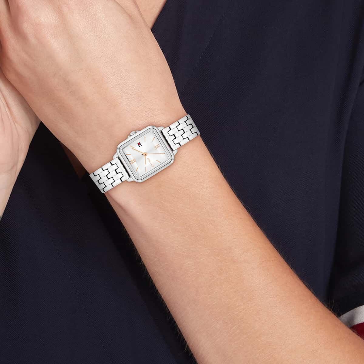 Tommy Hilfiger Reloj con Movimiento de Cuarzo de Tres Manecillas para Mujer con Correa de Acero Inoxidable Plateada - 1782830