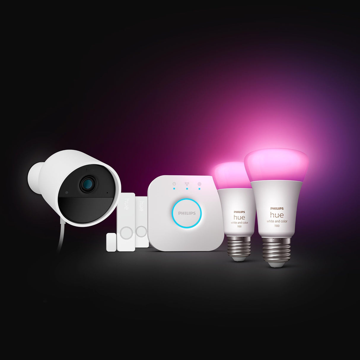 Philips Hue Secure - Cámara de Video Vigilancia con Cable (Blanca) + 2 Sensores de Contacto (Blancos) + 2 Bombillas Color + Bridge, fácil instalación, Audio bidireccional, Funciona con App