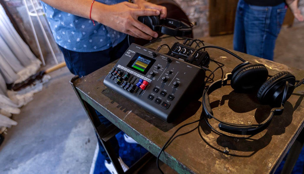 Zoom R12 Multi Track Recorder