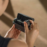 DJI Mic 2 (2 TX + 1 RX + Estuche de carga), todo en uno, micrófono inalámbrico, cancelación de ruido inteligente, grabación interna flotante de 32 bits, micrófono para iPhone y Android