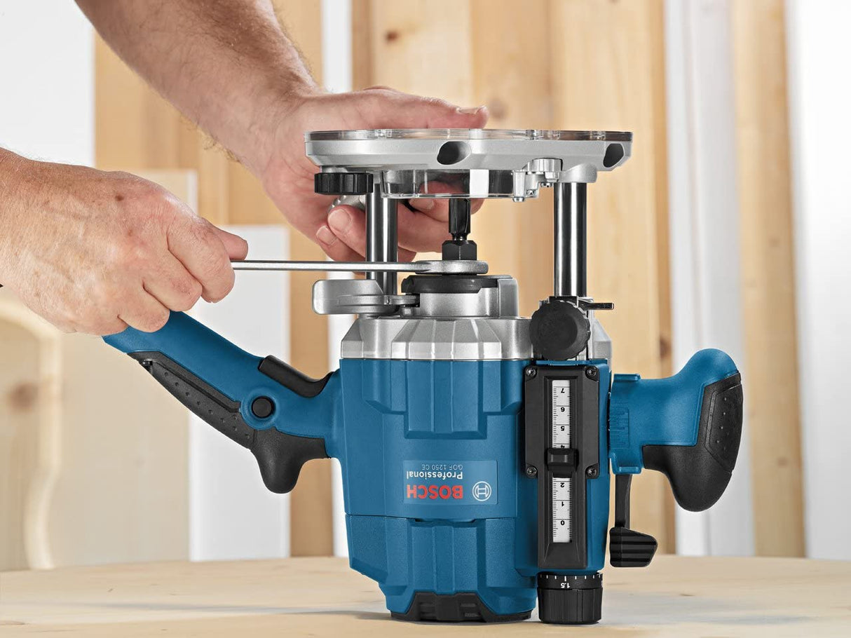 Bosch Professional GOF 1250 CE - Fresadora de superficie (1250 W, 10000 – 24000 rpm, 6/8 mm, vel. constante, ajuste preciso 0,1 mm, en caja)