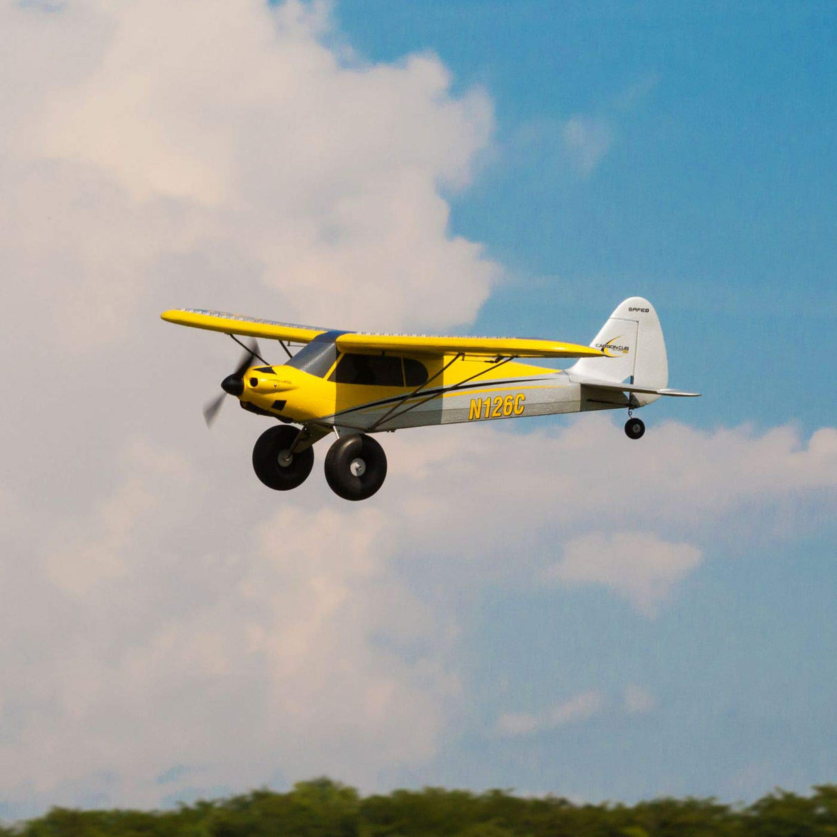 Hobbyzone Avión RC Carbon Cub S 2 1,3 m BNF Basic (transmisor, batería y Cargador no incluidos) con Caja Fuerte, HBZ32500, Amarillo
