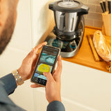 Cecotec Robot de Cocina Multifunción con Dispensador de Alimentos Mambo CooKing Victory. 1700W, 45 Funciones, Miles de Recetas Guiadas, Jarra Victory de 4,5L, Accesorios: Vaporera o Cesto para Hervir