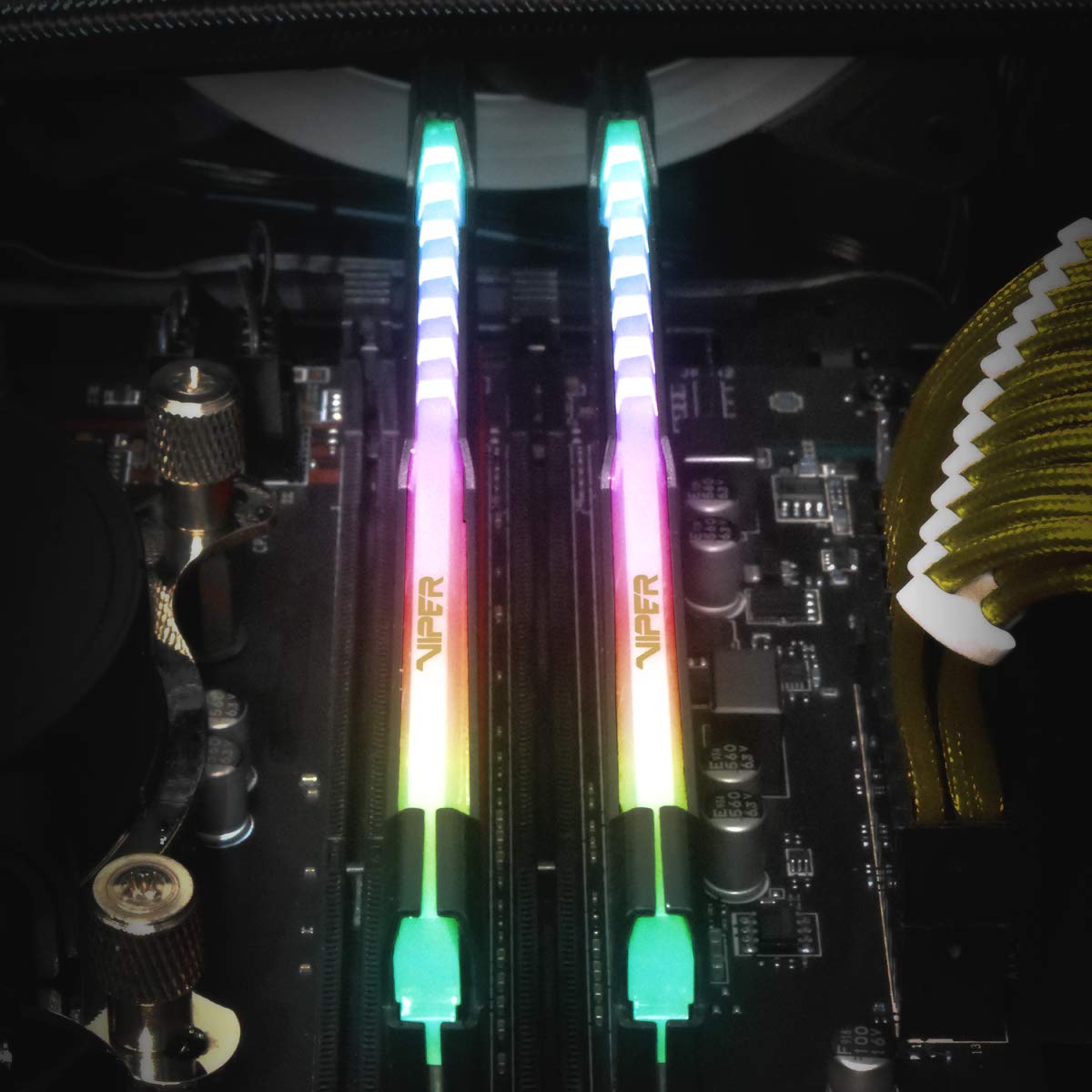 Viper Steel DDR4 3200 MHz 32GB (2x16GB) C16 Kit LED RGB de Memoria Alto Rendimiento Gris