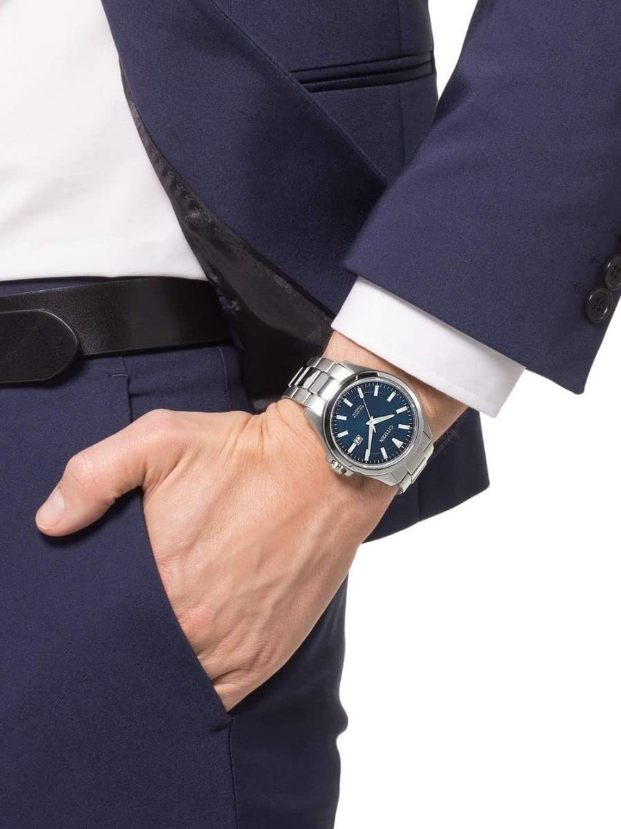Citizen Reloj Analógico para Hombres de Eco-Drive con Correa en Titanio