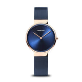 BERING 14531-367 Reloj de cuarzo para mujer con caja de acero inoxidable de 31 mm con acabado en oro rosa y esfera azul, correa milanesa, cristal de zafiro y resistencia al agua de 5 ATM