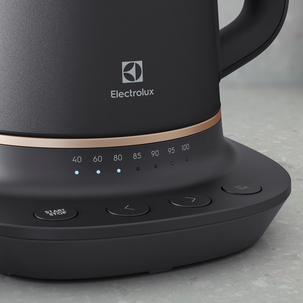 Electrolux 910 003 582 E7K16BP Hervidores, Acero inoxidable, 1.7 liters, Negro, Cobre