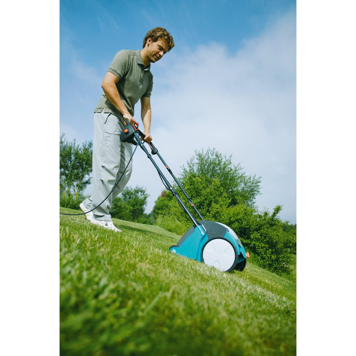 Gardena EVC 1000 - escarificadores de césped (10.5 kg) Negro, Azul