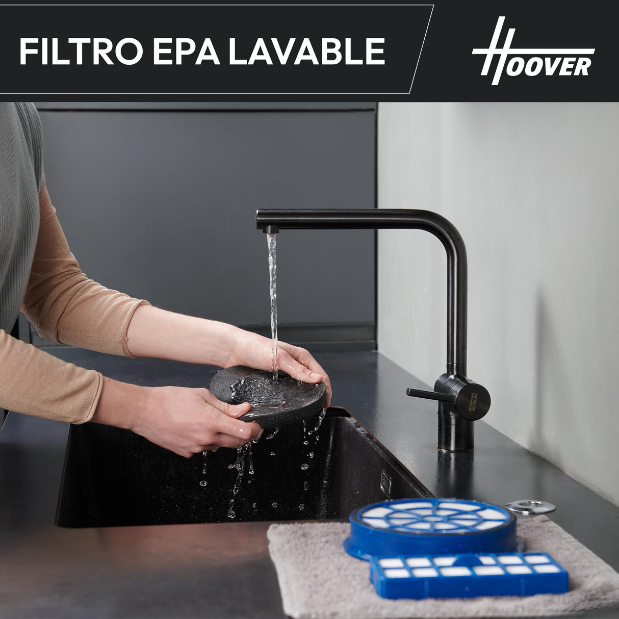 Hoover HP1 Aspiradora Compacta Potente para Suelos Duros, Delicados y Alfombras, Boquillas para Parquet y Mascotas, Filtro de Polvo EPA, Capacidad 2L, Accesorios Integrados, Radio de 8,2m [HP120PET]