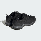 adidas Terrex Swift R2 Gore-Tex Hiking Shoes, Zapatos de Senderismo Hombre, Core Black/Core Black/Grey Five, 43 1/3 EU