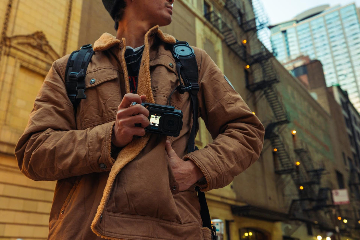 GoPro Mission 1 Pro - Cámara de acción compacta para Cine con vídeo 8K60, Sensor de 1", Rendimiento avanzado en Condiciones de Poca luz, Fotos de 50 MP, cámara Lenta a 960 fps y estabilización