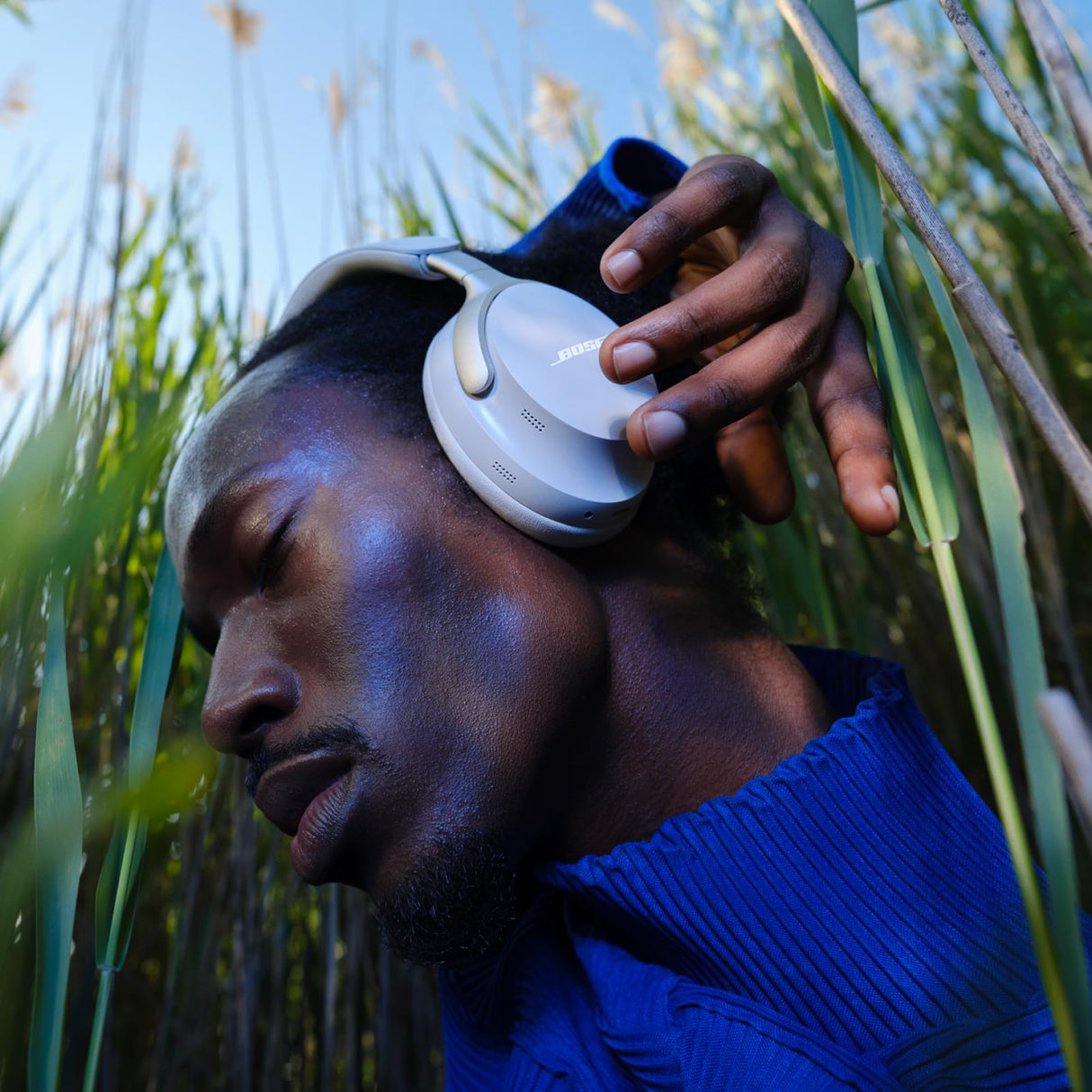 Bose QuietComfort Ultra Headphones, Auriculares inalámbricos con cancelación de ruido con audio espacial, Auriculares de diadema con micrófono, Batería de larga duración hasta 24 horas, Blanco Ahumado