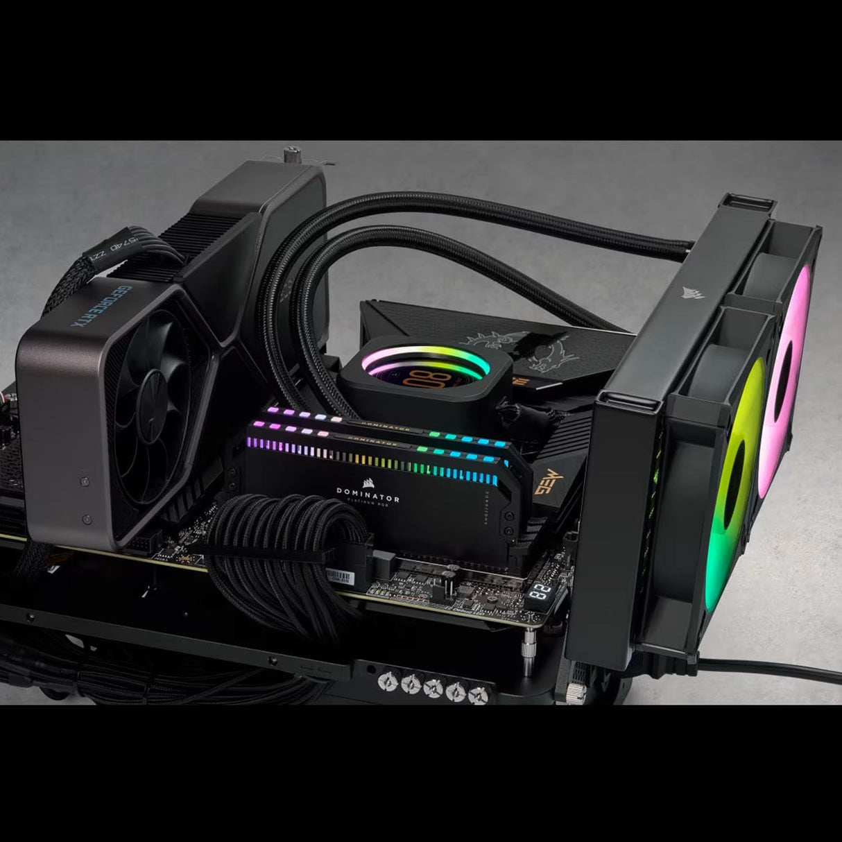 CORSAIR Dominator Platinum RGB DDR5 RAM 32 GB (2 x 16 GB) 6000 MHz CL36 Intel XMP iCUE Memoria de computadora Compatible - Negro (CMT32GX5M2E6000C36)