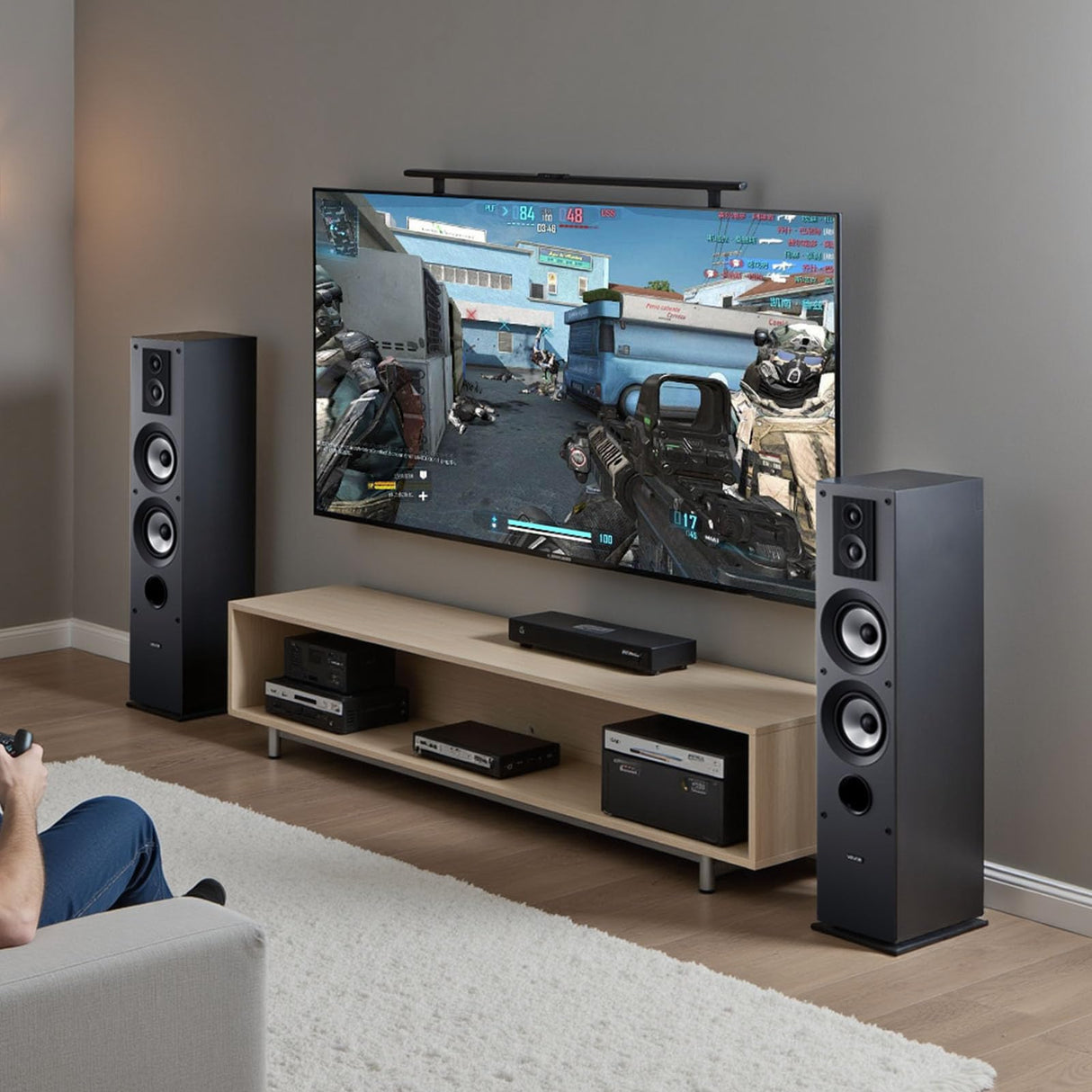 VEVOR Par de Altavoces de Suelo, Sistema de 3 Vías con Tweeters de 1,91 cm y 2,54 cm, Dos Woofers de 13,34 cm, Potencia Máxima de 145 W, Respuesta de Frecuencia de 70 Hz a 20 kHz, Carcasa de MDF