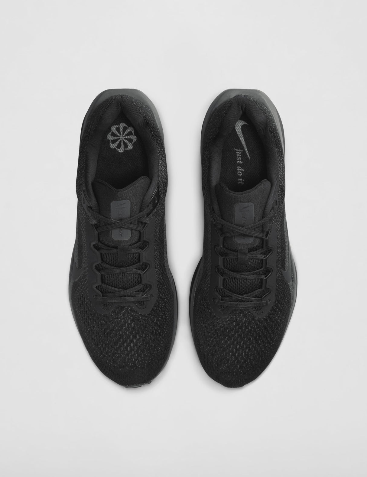 NIKE Air Winflo 11, Zapatillas para Correr Hombre, Negro Antracita, 40.5 EU