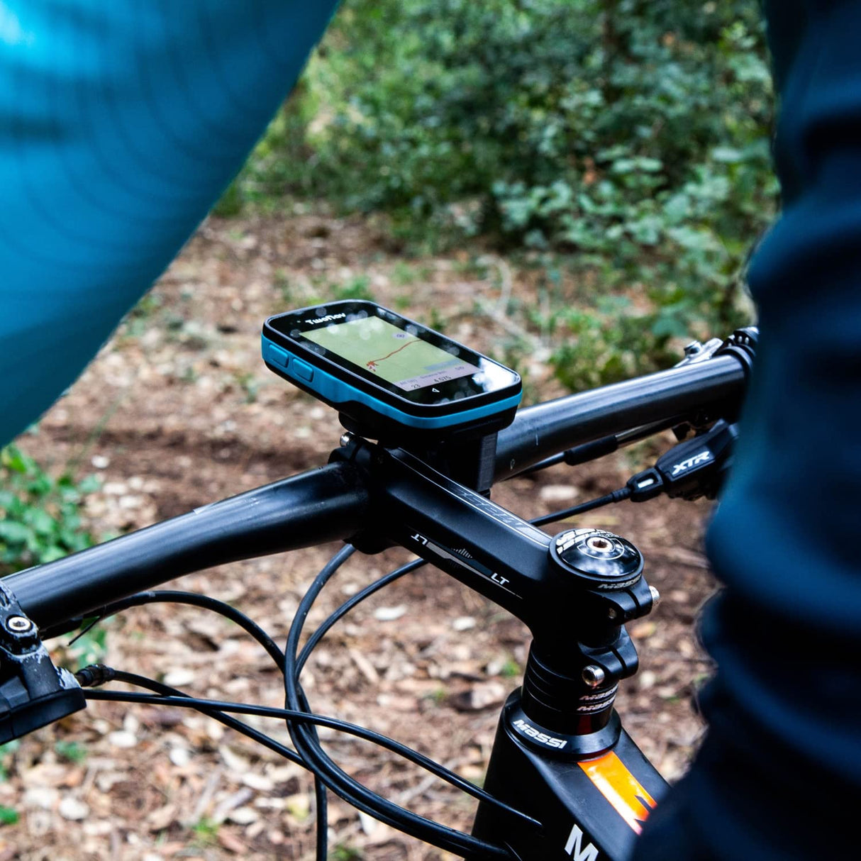 GPS Cross Plus + Pulsómetro - Multideporte Bicicleta Ciclismo BTT Senderismo Trekking/Compacto y Ligero/Pantalla 3.2" / Autonomía 20 h/Memoria 32 GB/Mapa topográfico Incluido