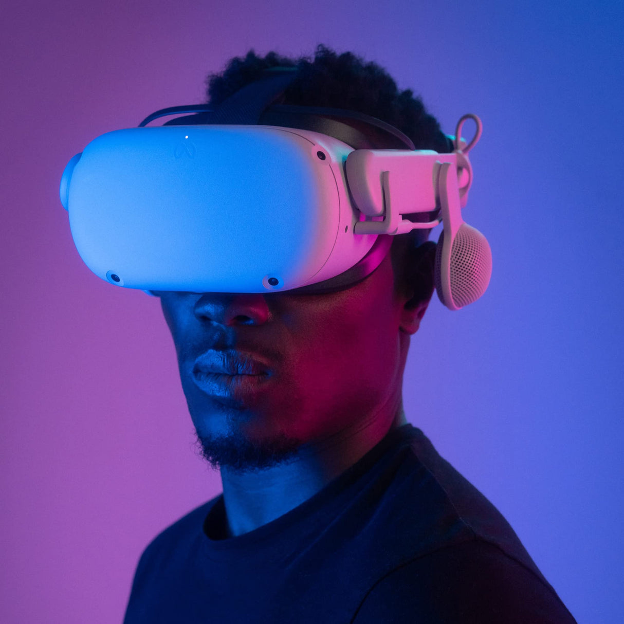 Logitech Chorus VR - Auriculares Todoterreno para Meta Quest 2, diseñados para Juegos y Fitness de Realidad Virtual, Ligeros, Audio inmersivo al Aire Libre, Giro para silenciar, Paso USB-C, Color
