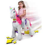 FEBER, My Lovely Unicorn con Melena Rosa, Mascota electrónica y vehículo de batería 12 V (Famosa 800011603), Blanco