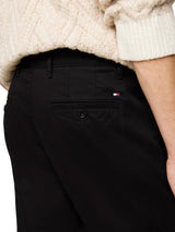 Tommy Hilfiger Chino Hombre Denton Chino Satin Straight Fit, Negro (Black), 31W/32L