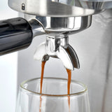 Caso Espresso Gourmet - Cafetera de acero inoxidable con bomba Ulka 19 bares con espumador de leche, para café en polvo o cápsulas ESE, para 2 tazas, con placa calefactora para taza