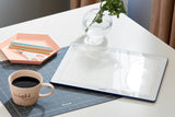 Cricut BrightPad Go | 11.5 x 9 pulgadas | Caja de luz LED inalámbrica | 5 ajustes de brillo, hasta 4200 Lux | para dibujar, trazar, manualidades de papel, deshierbar y mucho más. | Índigo