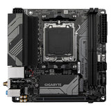 GIGABYTE A620I AX Placa base - Soporta CPUs AMD Ryzen 8000, VRM digital de 5+2+1 fases, hasta 6400MHz DDR5 (OC), 1xPCIe 4.0 M.2, Wi-Fi 6E, LAN 2.5GbE, USB 3.2 Gen 2