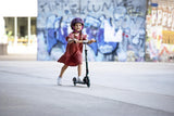 Micro® | Micro Sprite LED Scooter 2 Ruedas Niños | Patinete y Puños Plegables | Ruedas con iluminación LED | Ligero y Regulable en Altura | +5 Años | Niños y Niñas