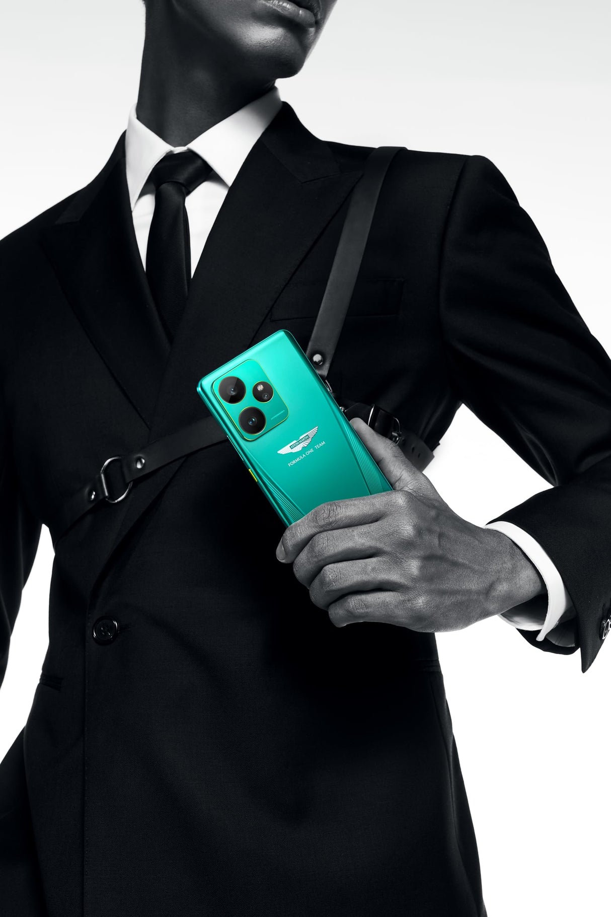 realme GT7 5G Smartphone,16+512GB,Aston Martin Green,Batería 7000 mAh,Carga 120W,Procesador Dimensity 9400e,IMX906 50MP Cámara,AI Planner