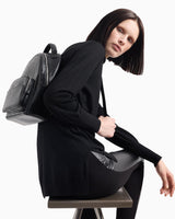 Armani Exchange Essential, Liz, Big Zipped Frontal Pocket, Logo Pattern, Bolsos para Mujer, Negro (Black), Talla única