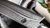 KAI Shun Classic Juego de cuchillos de chef japonés 3 piezas - Santoku con hoja de 18 cm + Cuchillo multiusos con hoja de 15 cm + Cuchillo de oficina con hoja de 9 cm, Cuchillo de Damasco VG MAX