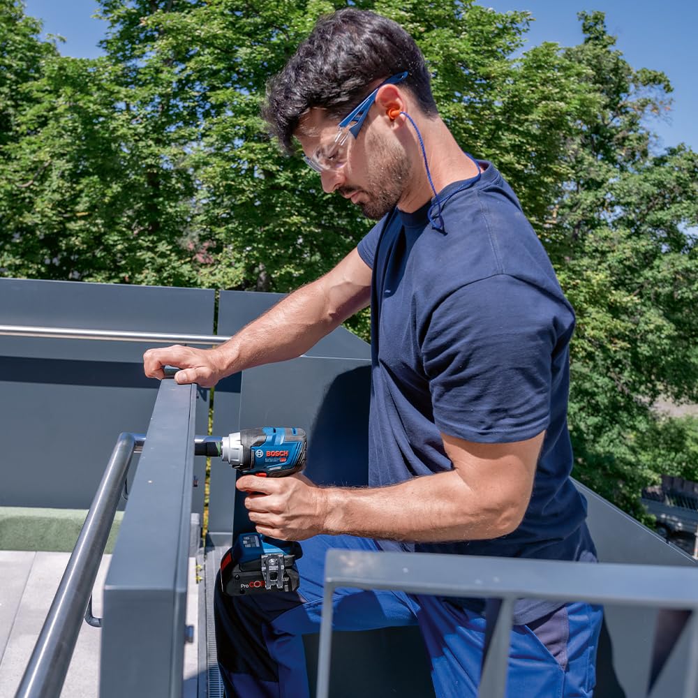 Bosch Professional 18V System atornillador de impacto a batería GDS 18V-320 C (par apriete 320 Nm y par arranque 540 Nm, 2 baterías ProCORE de 4,0 Ah, cargador, módulo Bluetooth GCY 42, en L-BOXX)