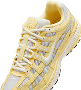 NIKE P-6000, Sneaker Mujer, Soft Yellow Soft Pearl Platinum Tint, 39 EU