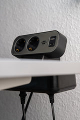 Brennenstuhl Regleta de sobremesa dúplex con Interruptor (Regleta con USB C Power Delivery, 1x USB C y 1x USB A, 10x Tomas de Contacto de protección, 2m) Plata/Negro