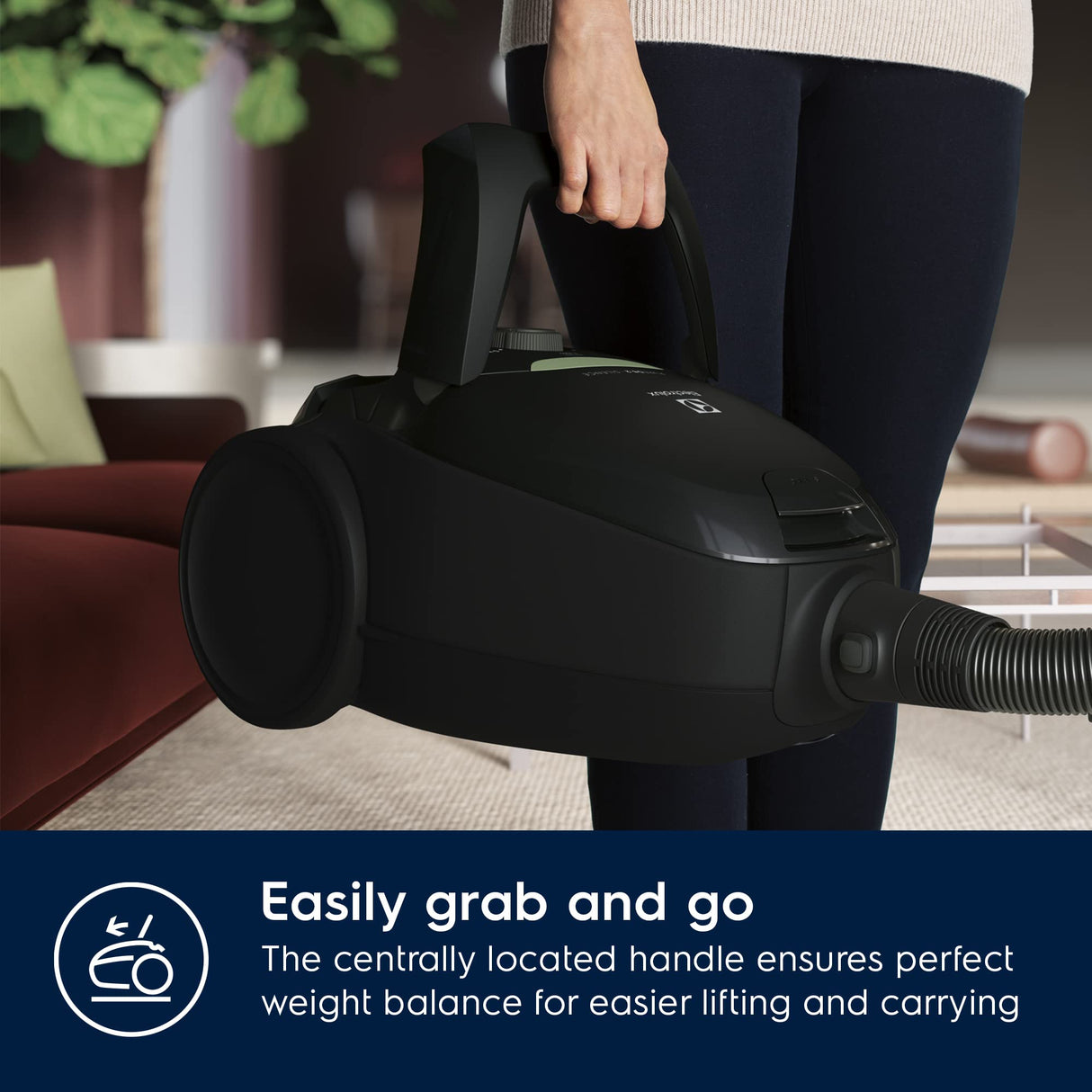 Electrolux PD82-GREEN Aspiradora con bolsa, potencia máx. 600 W, sistema de aspiración AeroPro, 2 cepillos, accesorio 3 en 1, color negro