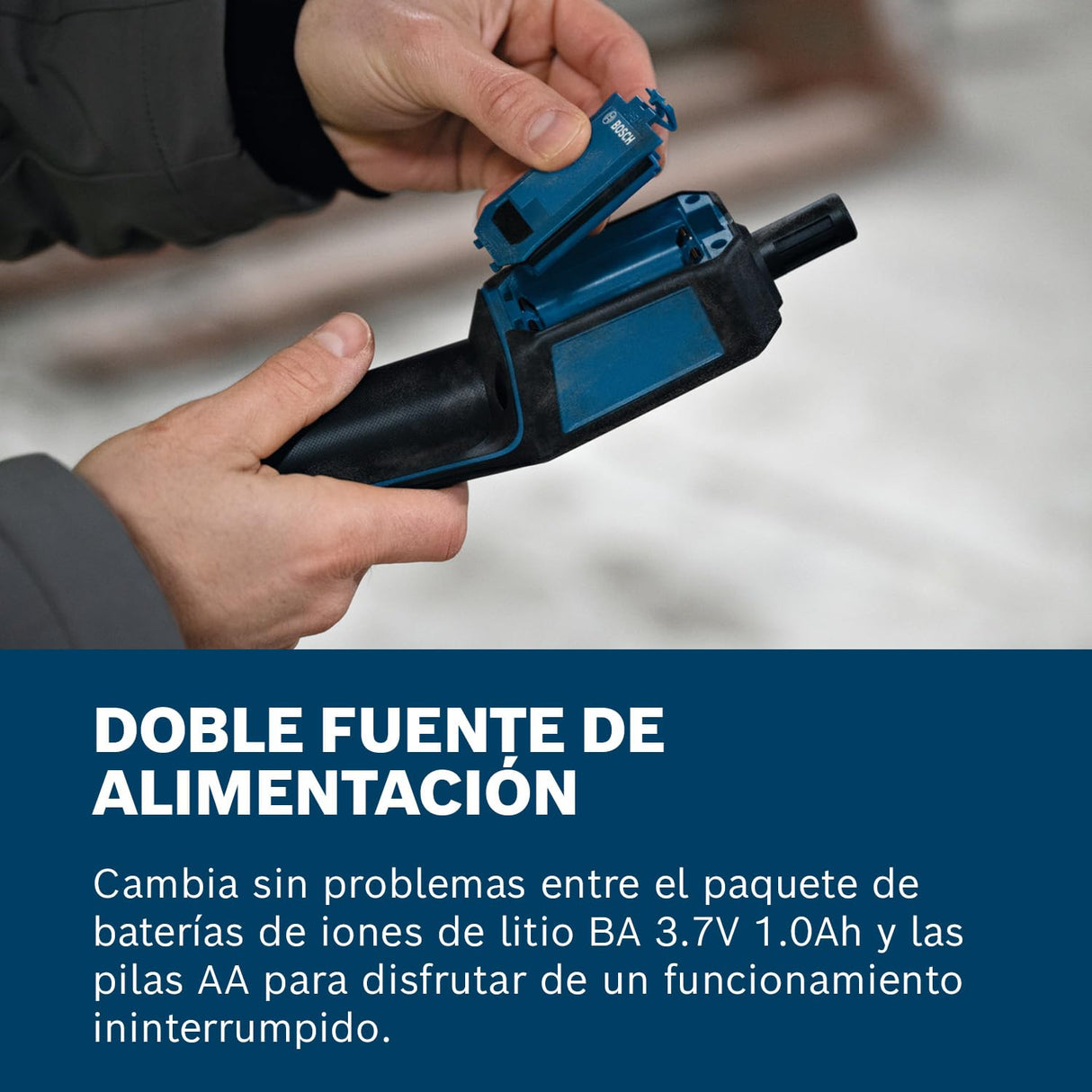 Termohigrómetro GDH 1-17 de Bosch Professional (lecturas en tiempo real, pantalla LCD a color de alto contraste, clasificación IP65, carcasa de goma, 2 pilas AA, bolsa)