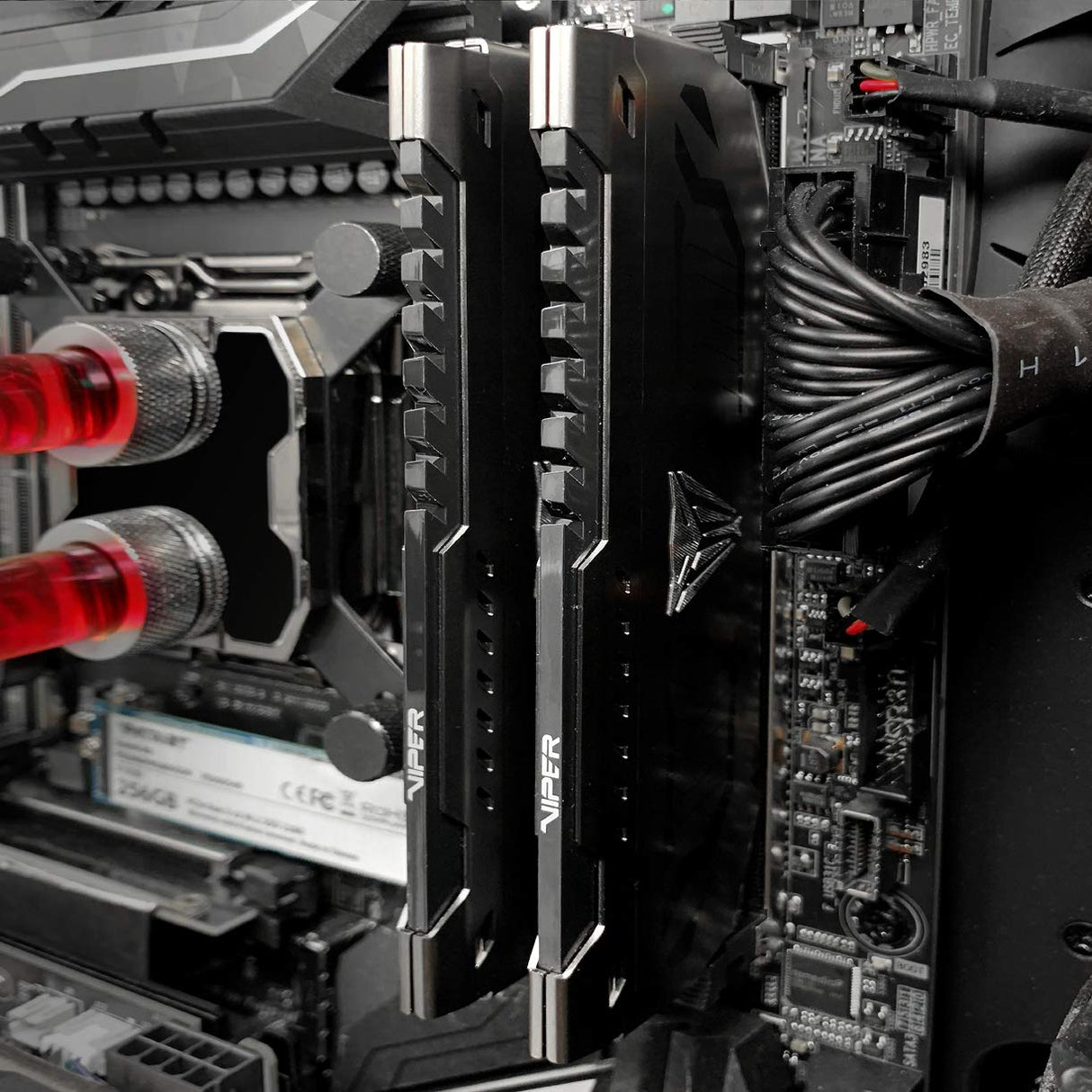 Patriot Memory Viper Steel DDR4 3200 64GB (2x32GB) CL16 Kit de Memoria RAM Alto Rendimiento Gris