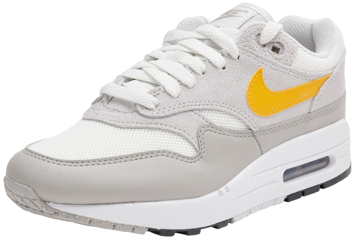 NIKE Air MAX 1 ESS, Sneaker Hombre, Summit White University Gold Vast Grey, 43 EU