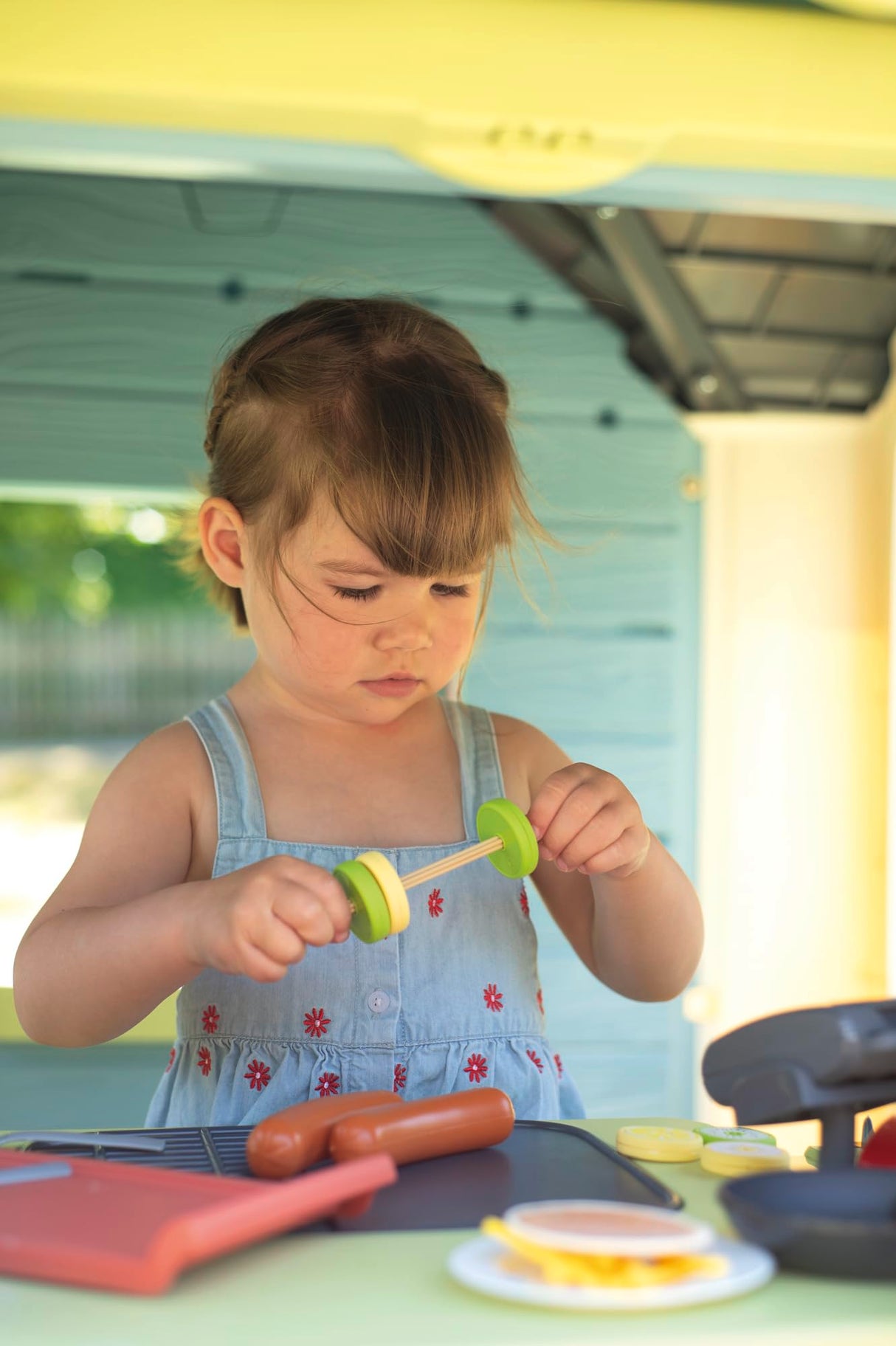 Smoby Life Chef House - Casa Restaurante de Juguete y Cocina para Niños, 48 Accesorios, Caja Registradora, Cocina, Juguete Educativo, protección Anti-UV, Material Reciclado, +2 Años (7600810407)