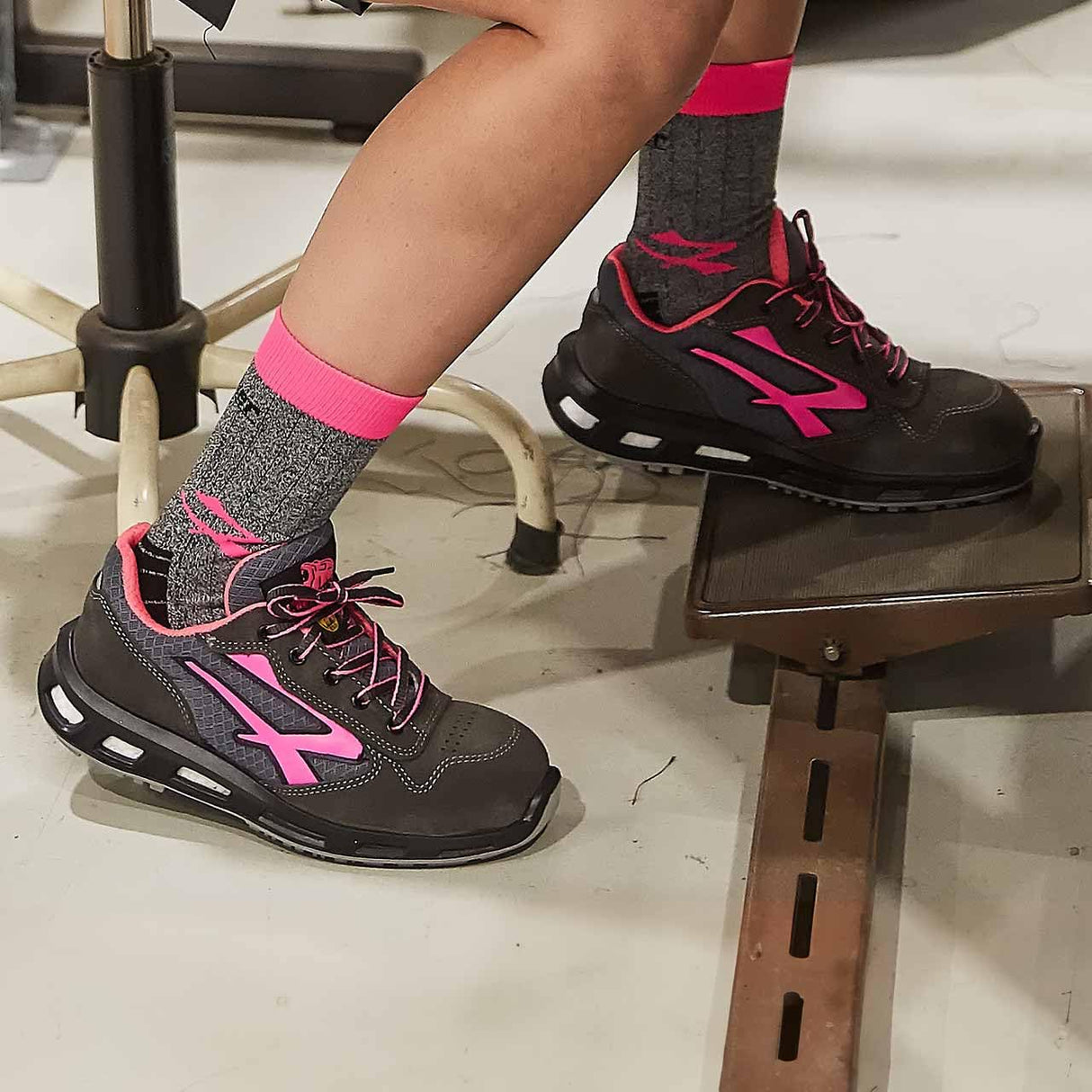 U-Power Red Lion Verok, Adventure, zapatos de seguridad unisex, ligeros, flexibles, antipinchazos, antideslizantes, con inserto Infinergy, con puntera de aluminio - Pink Rose 41