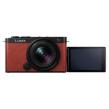 Panasonic Lumix DC-S9NE-R Cámara para Vlog con Fotograma Completo y Puerta Abierta sin Espejo, 24,2 MP, Vídeo 6K/4K, PDAF de 779 Puntos, WiFi 5 GHz, Rojo, con S-R1840 18-40mm S Lente De Cámara