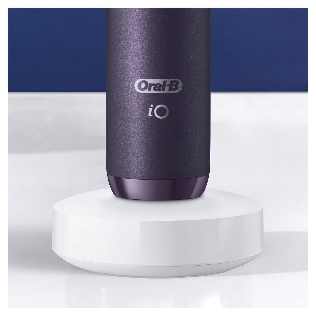 Oral-B iO Series 8 cepillo de dientes eléctrico recargable con 1 mango de inteligencia artificial, 1 cepillo y 1 funda de viaje premium