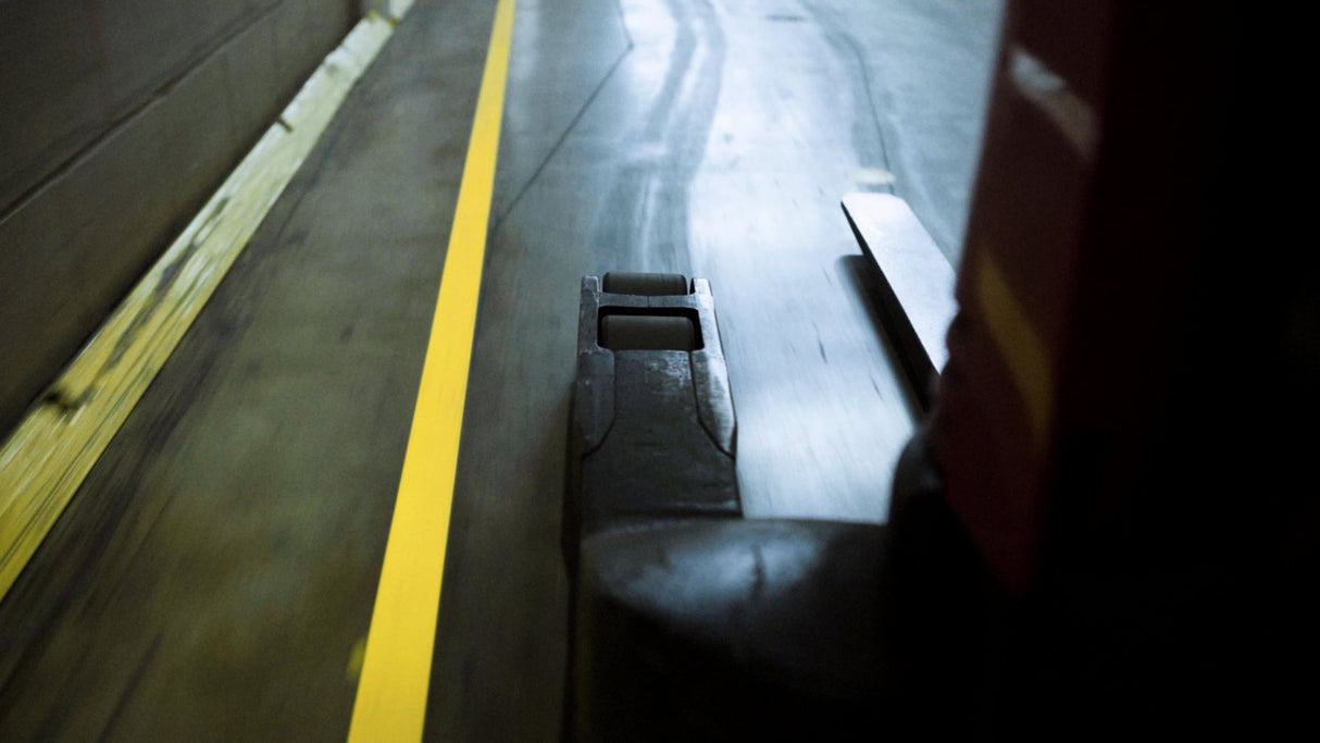 3M Cinta Duradera para Marcar Pisos 971L, Yellow, 76.2 mm x 33 m, 0.43 mm, Individually Wrapped Conveniently Packaged