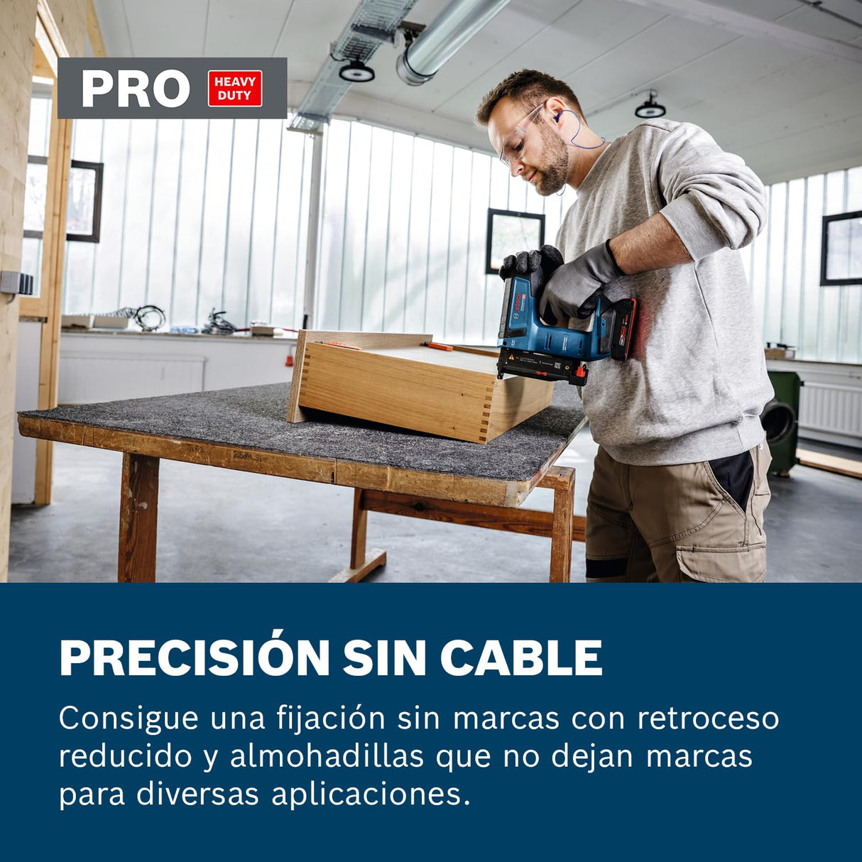 Clavadora para madera a batería GNH 18V-35 con Bosch Professional 18V System (bajo retroceso, motor Brushless sin escobillas, incl. gancho para el cinturón)
