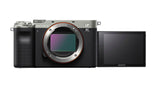 Sony Alpha 7 C - Cámara evil de fotograma completo (compacta y ligera, enfoque automático a tiempo real, 24.2 MP, sistema de estabilización de 5 ejes, batería de gran capacidad, Solo Body) Plata