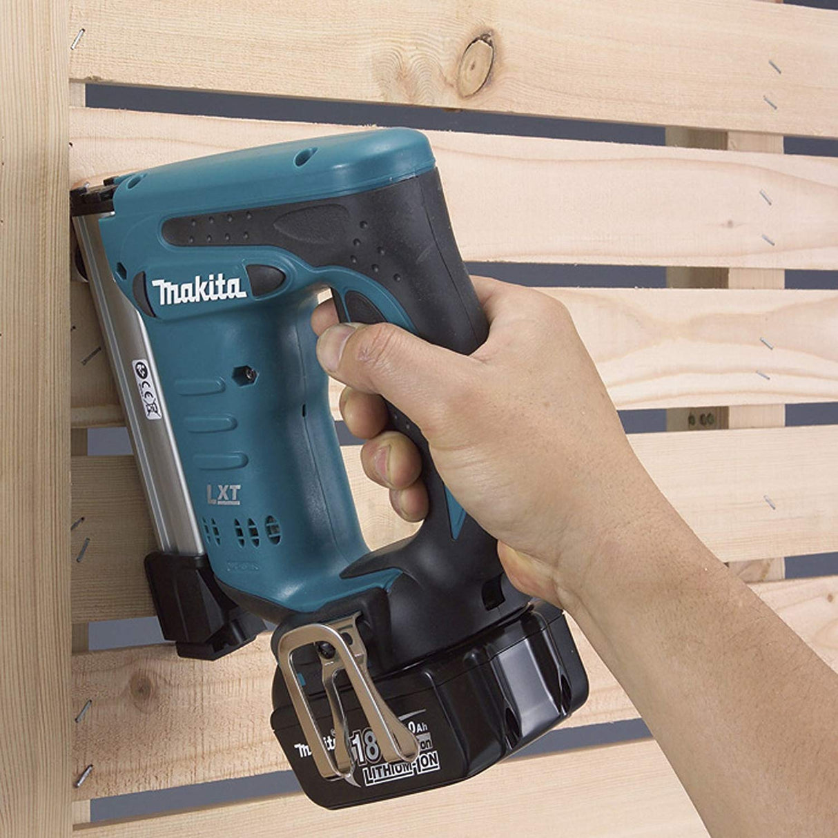 Makita DST221ZJ - Sierra circular de mano (18 V, no incluye batería ni cargador)