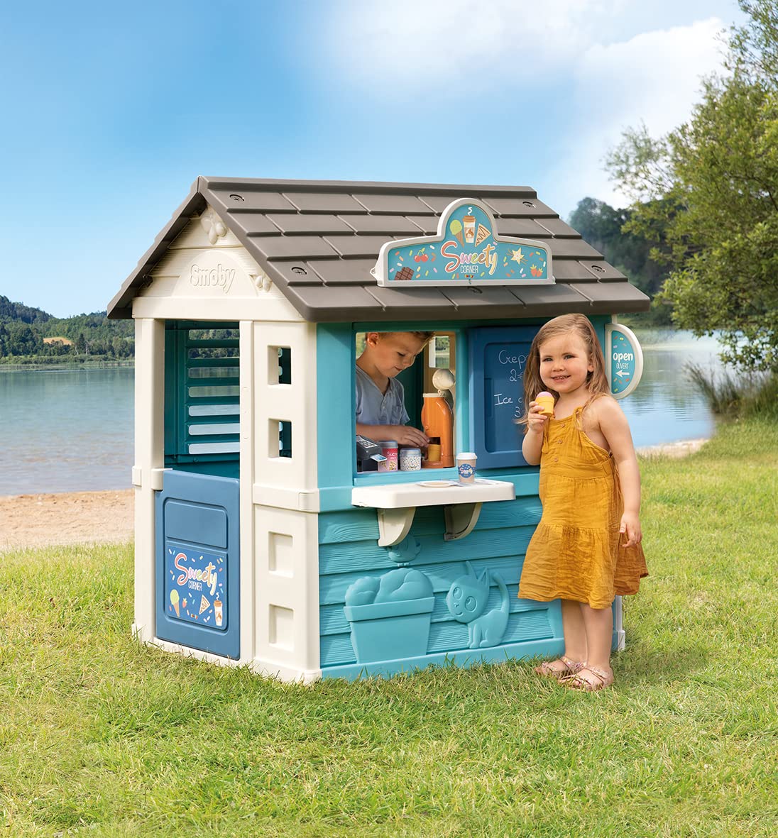 Smoby-Casita Sweety Corner, Puesto de Dulces para Llevar, con Dos Zonas de Juego y Múltiples Accesorios, Estructura Sólida y Resistente,Tratamiento Anti-UV, Adecuado a Partir de 2 Años-105x110 x127cm
